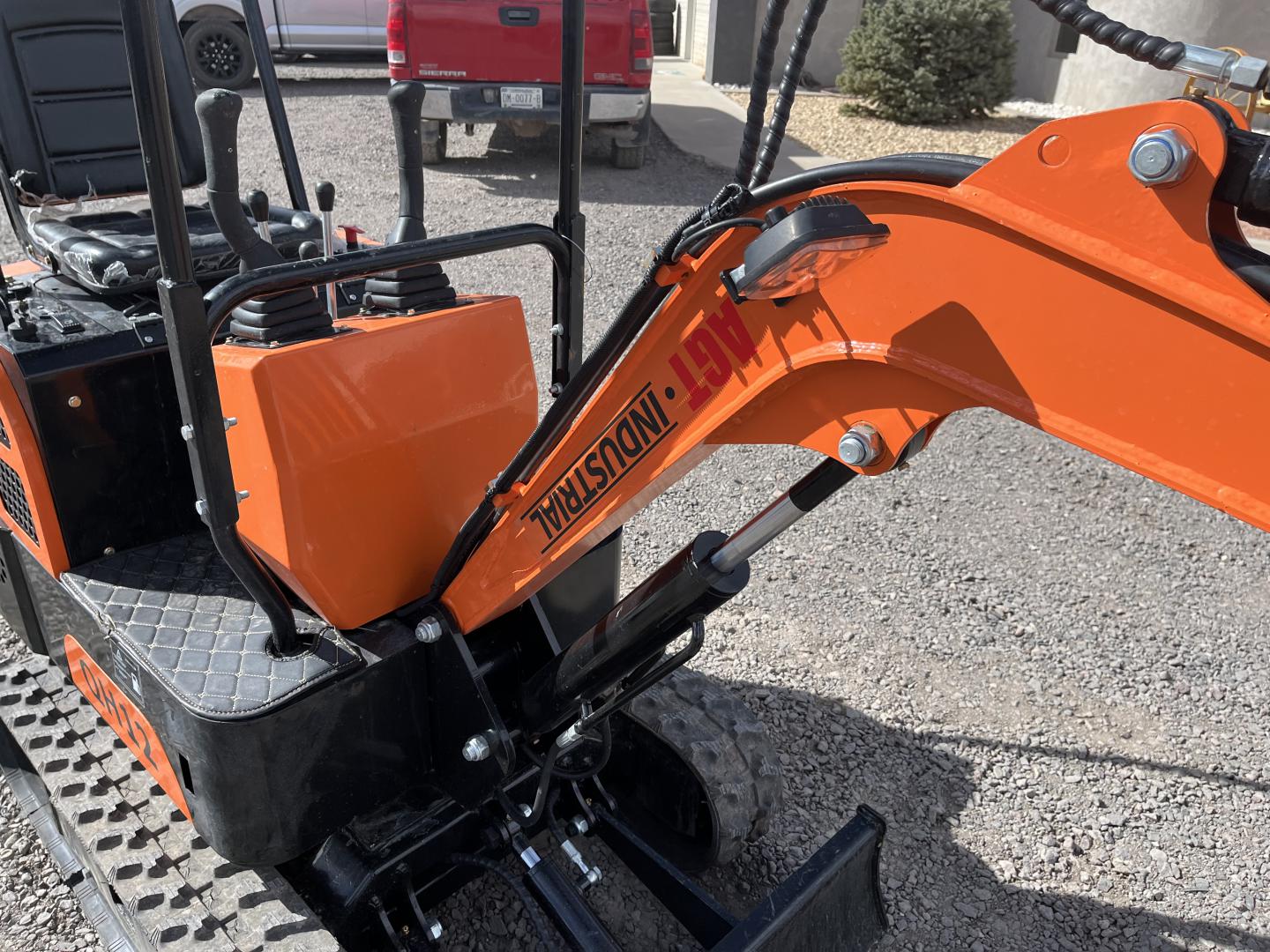 ./imagenes/INVOICE/2019/17382/MINIEXCAVADORA AGROTK QH12 (21).JPG